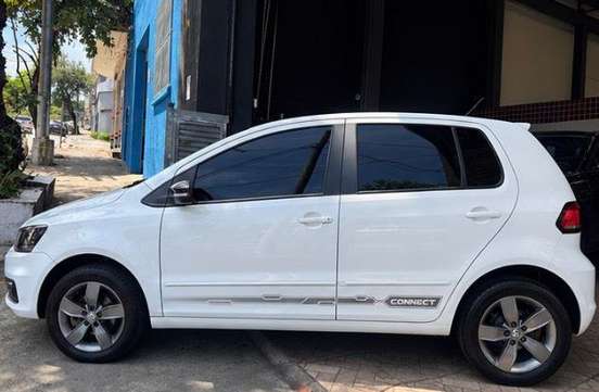 VOLKSWAGEN-FOX-2019