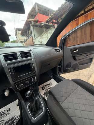 VOLKSWAGEN-FOX-2018
