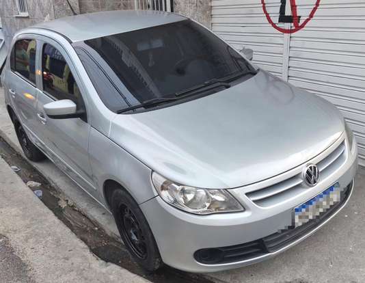 VOLKSWAGEN-GOL-2010