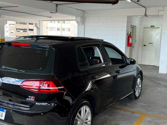 VOLKSWAGEN-GOLF-1.4 TSI HIGHLINE 16V GASOLINA 4P AUTOMÁTICO VOLKSWAGEN-GOLF-2013