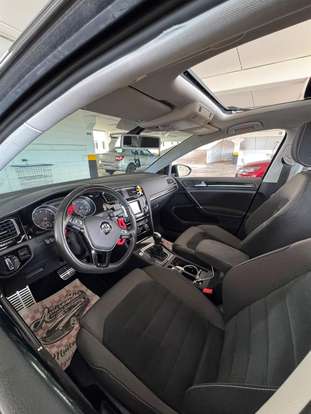 VOLKSWAGEN-GOLF-2013