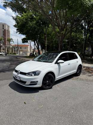 VOLKSWAGEN-GOLF-2013