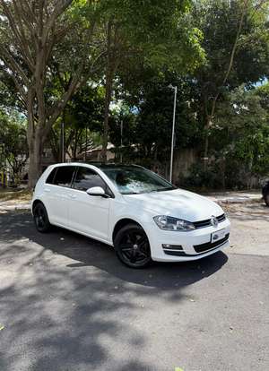 VOLKSWAGEN-GOLF-2013