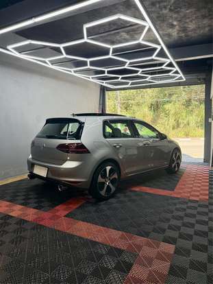 VOLKSWAGEN-GOLF-2017