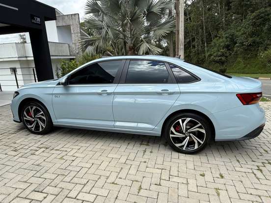 VOLKSWAGEN-JETTA-2025
