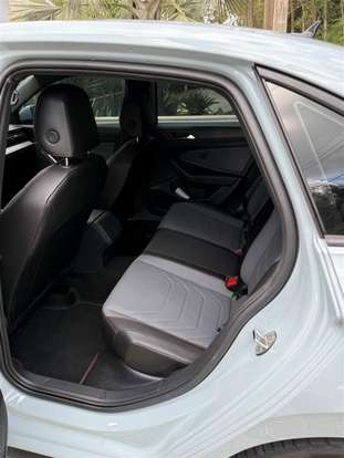 VOLKSWAGEN-JETTA-2025