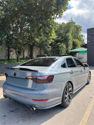 VOLKSWAGEN-JETTA-2021