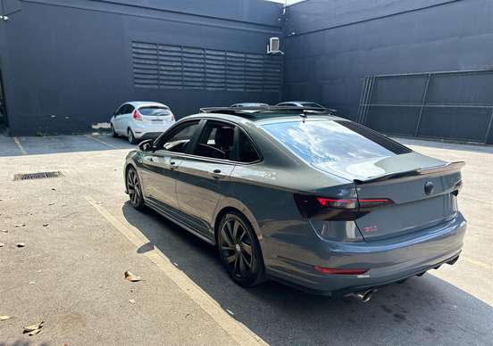 VOLKSWAGEN-JETTA-2021