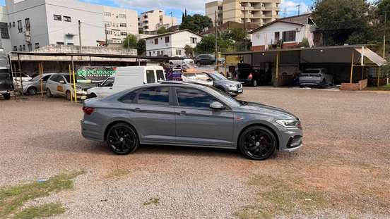 VOLKSWAGEN-JETTA-2021