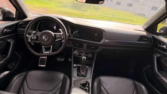 VOLKSWAGEN-JETTA-2021