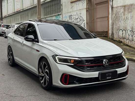 VOLKSWAGEN-JETTA-2022