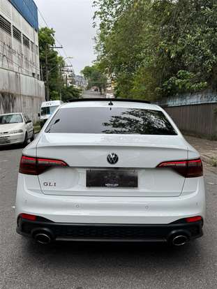 VOLKSWAGEN-JETTA-2022