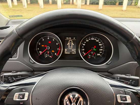 VOLKSWAGEN-JETTA-2.0 COMFORTLINE FLEX 4P TIPTRONIC VOLKSWAGEN-JETTA-2015