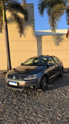 VOLKSWAGEN JETTA 2.0 TSI HIGHLINE 211CV GASOLINA 4P TIPTRONIC