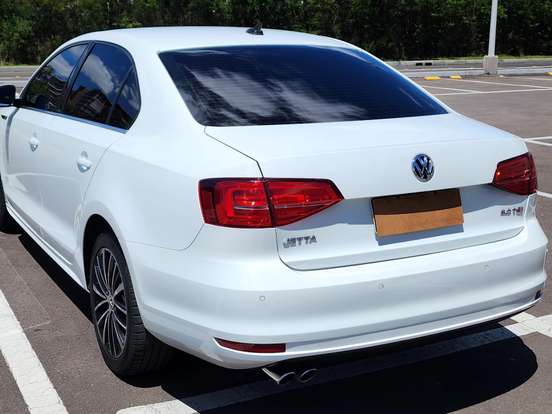VOLKSWAGEN-JETTA-2.0 TSI HIGHLINE 211CV GASOLINA 4P TIPTRONIC VOLKSWAGEN-JETTA-2017