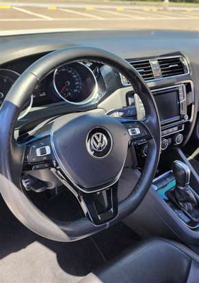 VOLKSWAGEN-JETTA-2017