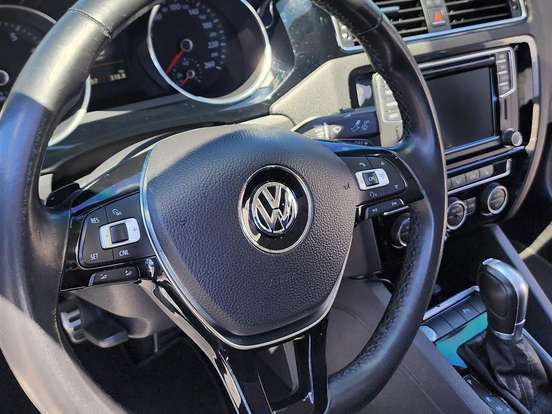 VOLKSWAGEN-JETTA-2.0 TSI HIGHLINE 211CV GASOLINA 4P TIPTRONIC VOLKSWAGEN-JETTA-2017