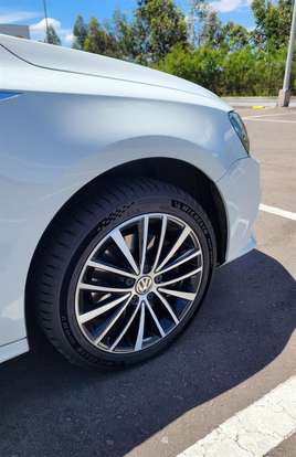 VOLKSWAGEN-JETTA-2017