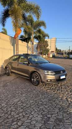 VOLKSWAGEN-JETTA-2014