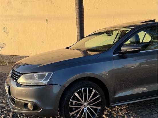 VOLKSWAGEN-JETTA-2.0 TSI HIGHLINE 211CV GASOLINA 4P TIPTRONIC VOLKSWAGEN-JETTA-2014