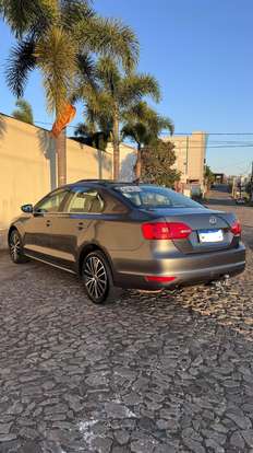 VOLKSWAGEN-JETTA-2014