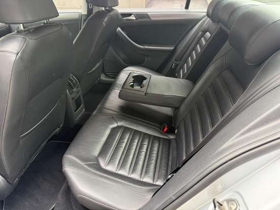 VOLKSWAGEN-JETTA-2.0 TSI HIGHLINE 211CV GASOLINA 4P TIPTRONIC VOLKSWAGEN-JETTA-2013