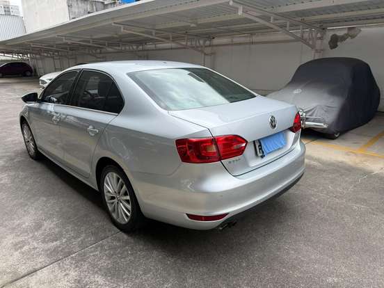 VOLKSWAGEN-JETTA-2.0 TSI HIGHLINE 211CV GASOLINA 4P TIPTRONIC VOLKSWAGEN-JETTA-2013