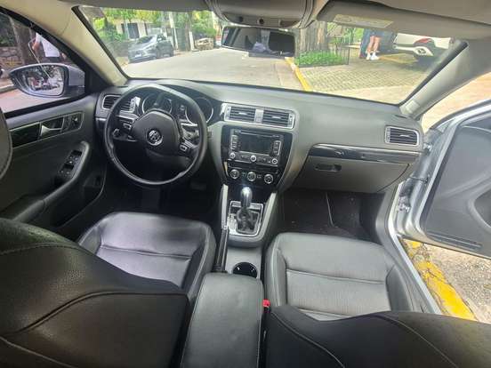VOLKSWAGEN-JETTA-2015