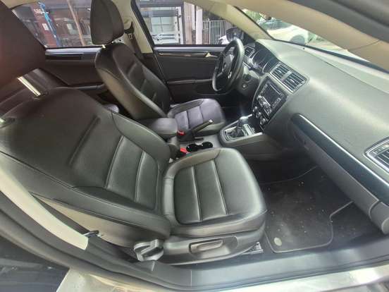 VOLKSWAGEN-JETTA-2015