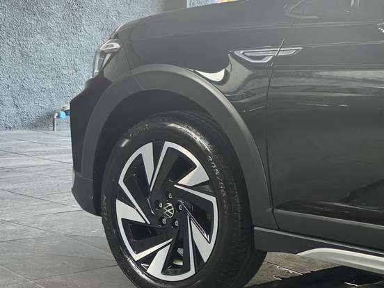 VOLKSWAGEN-NIVUS-1.0 200 TSI TOTAL FLEX HIGHLINE AUTOMÁTICO VOLKSWAGEN-NIVUS-2025