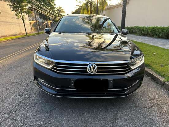 VOLKSWAGEN-PASSAT-2018
