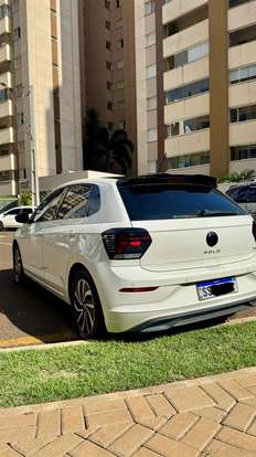 VOLKSWAGEN-POLO-2023