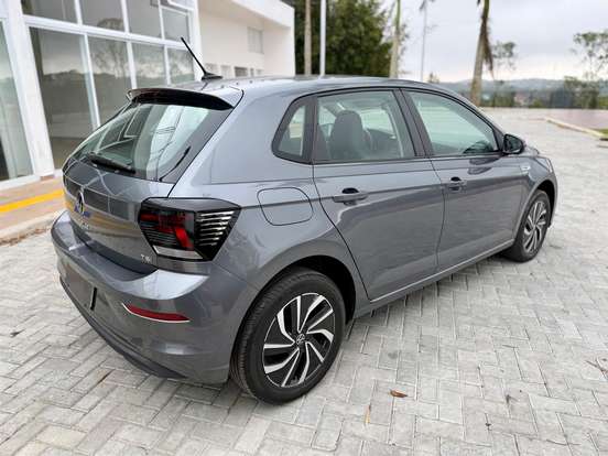 VOLKSWAGEN-POLO-1.0 170 TSI HIGHLINE AUTOMÁTICO VOLKSWAGEN-POLO-2023