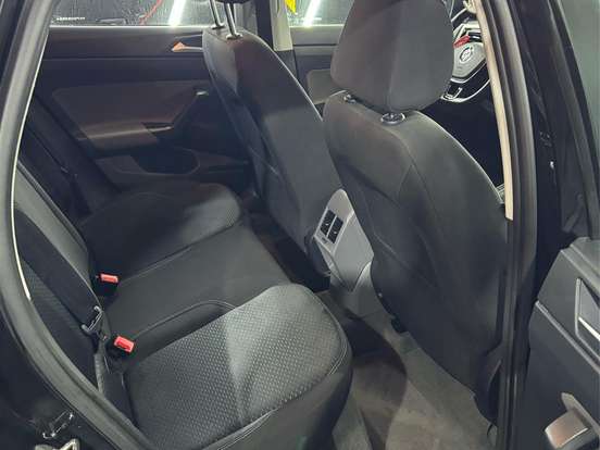 VOLKSWAGEN-POLO-1.0 200 TSI HIGHLINE AUTOMÁTICO VOLKSWAGEN-POLO-2018