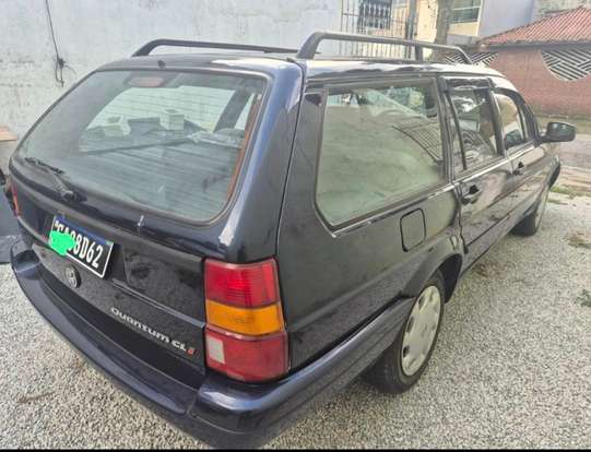 VOLKSWAGEN-QUANTUM-1995