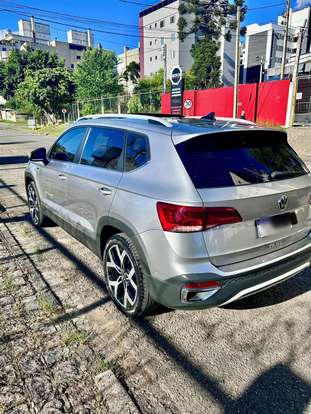 VOLKSWAGEN-TAOS-2023