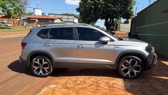 VOLKSWAGEN-TAOS-1.4 250 TSI TOTAL FLEX HIGHLINE AUTOMÁTICO VOLKSWAGEN-TAOS-2025