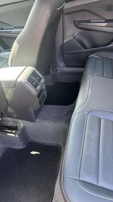 VOLKSWAGEN-TAOS-2025