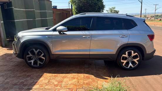 VOLKSWAGEN-TAOS-2025