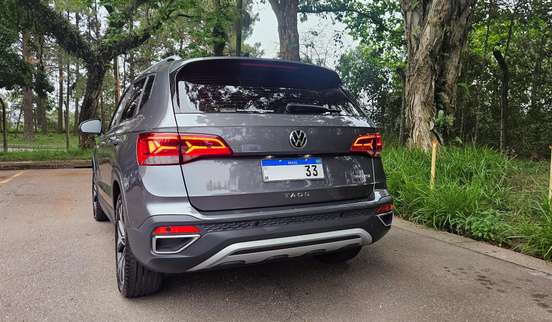 VOLKSWAGEN-TAOS-2025