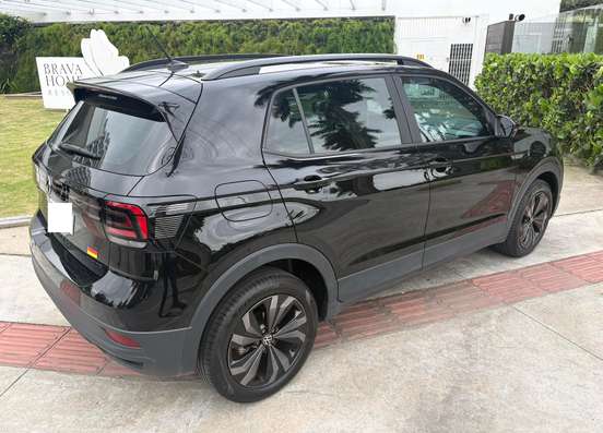VOLKSWAGEN-T-CROSS-2023