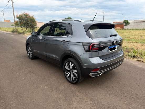 VOLKSWAGEN-T-CROSS-2022