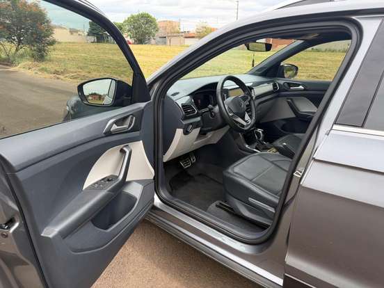 VOLKSWAGEN-T-CROSS-2022