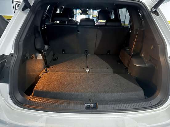VOLKSWAGEN-TIGUAN-2021