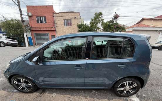 VOLKSWAGEN-UP-2018