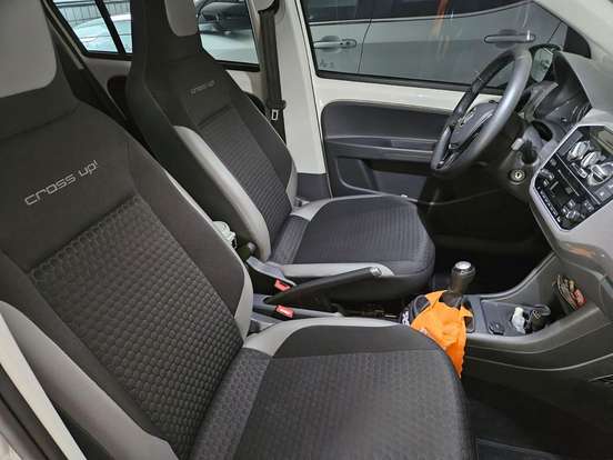 VOLKSWAGEN-CROSS UP-1.0 TSI 12V FLEX 4P MANUAL VOLKSWAGEN-CROSS UP-2019