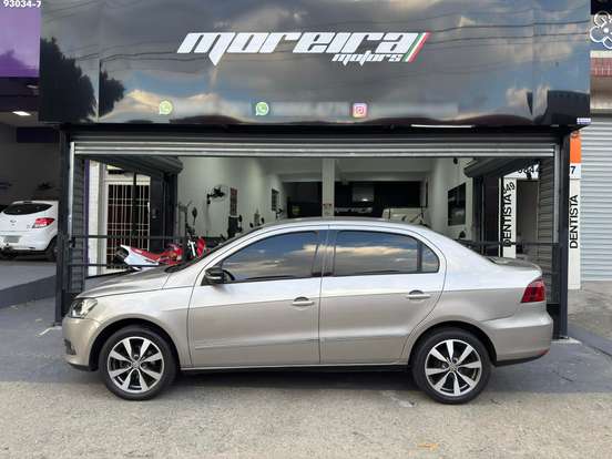 VOLKSWAGEN-VOYAGE-2012