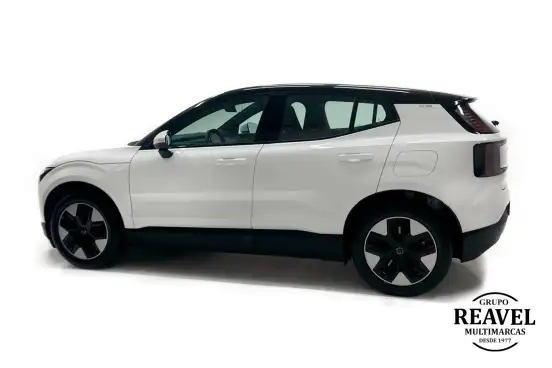 VOLVO-EX30-2024
