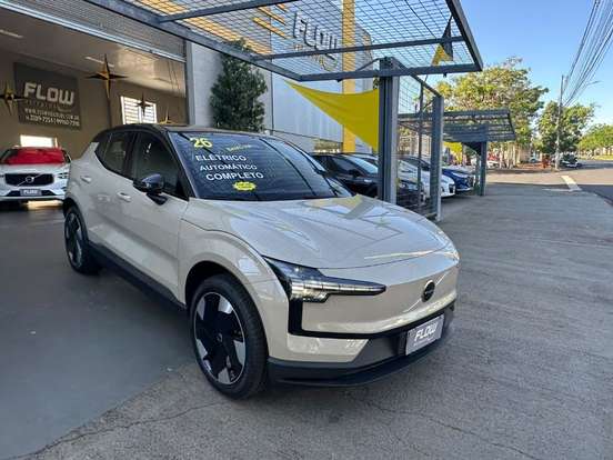 VOLVO-EX30-2026