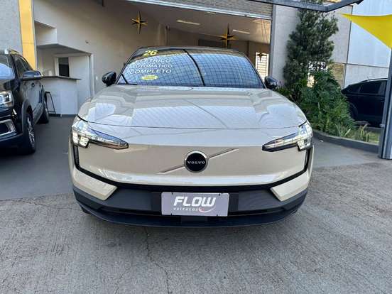 VOLVO-EX30-2026